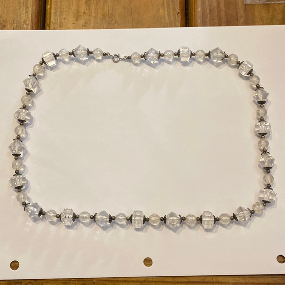 Acrylic faceted clear beads with silver color spacers strung on string c clasp - Picture 1 of 3
